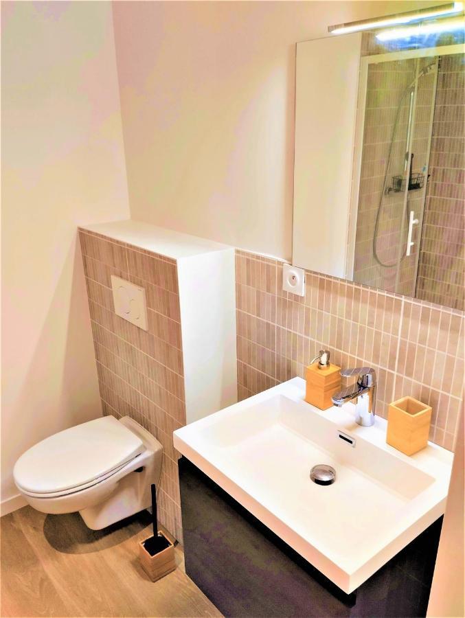 Chez Clo & Tonio Bed & Breakfast Saint-Helen Bagian luar foto