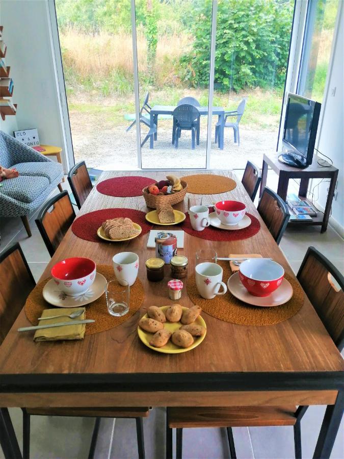Chez Clo & Tonio Bed & Breakfast Saint-Helen Bagian luar foto