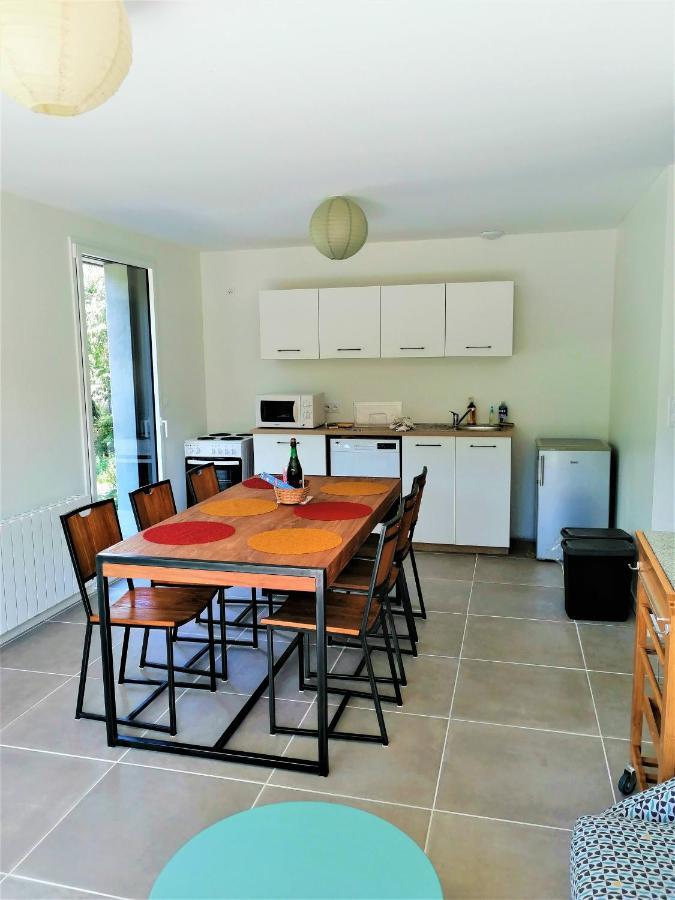 Chez Clo & Tonio Bed & Breakfast Saint-Helen Bagian luar foto