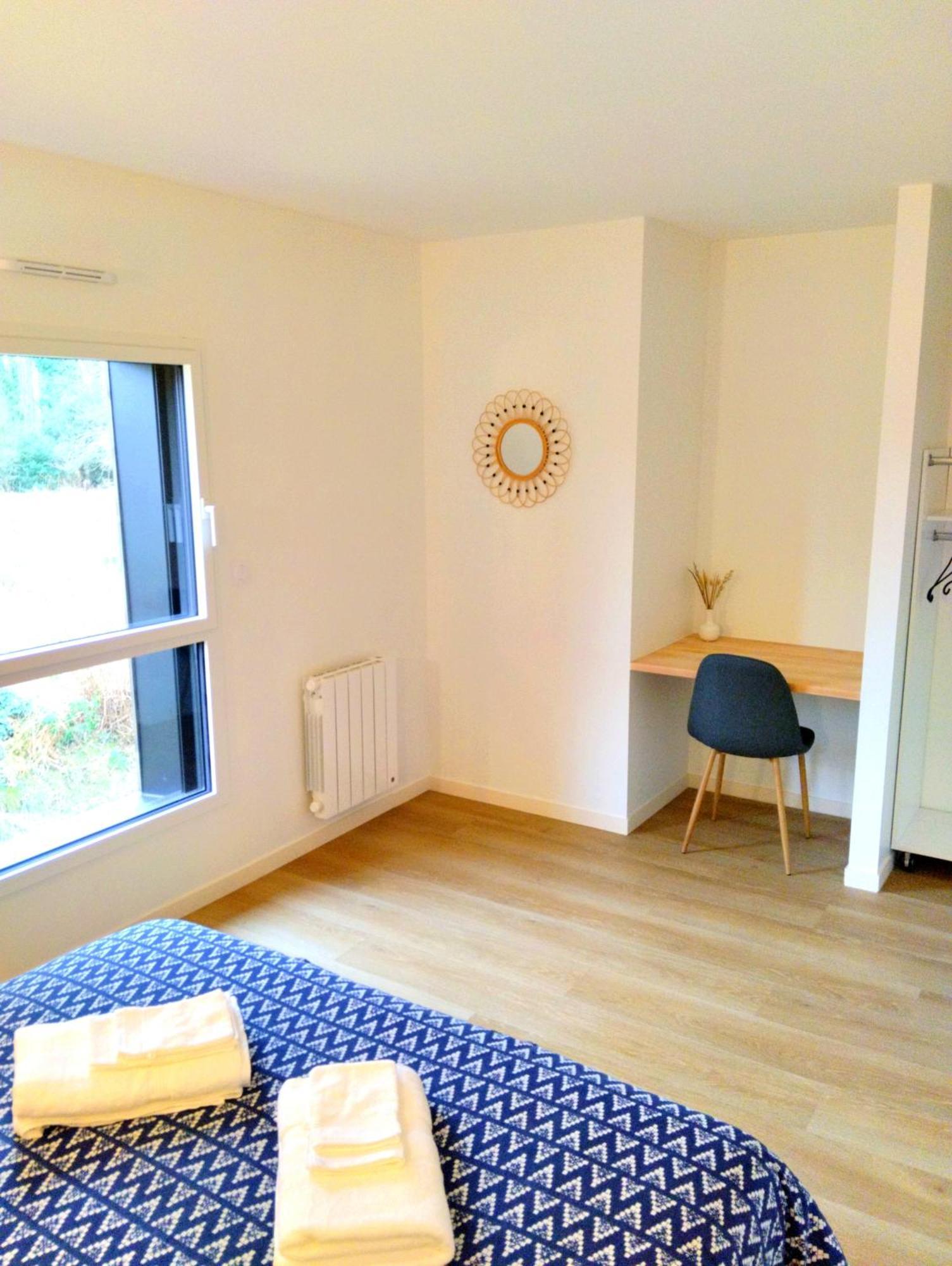 Chez Clo & Tonio Bed & Breakfast Saint-Helen Bagian luar foto